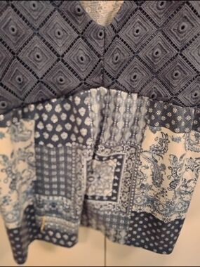 Absolutely Famous Navy and Cream Paisley Mixed-Fabric Top